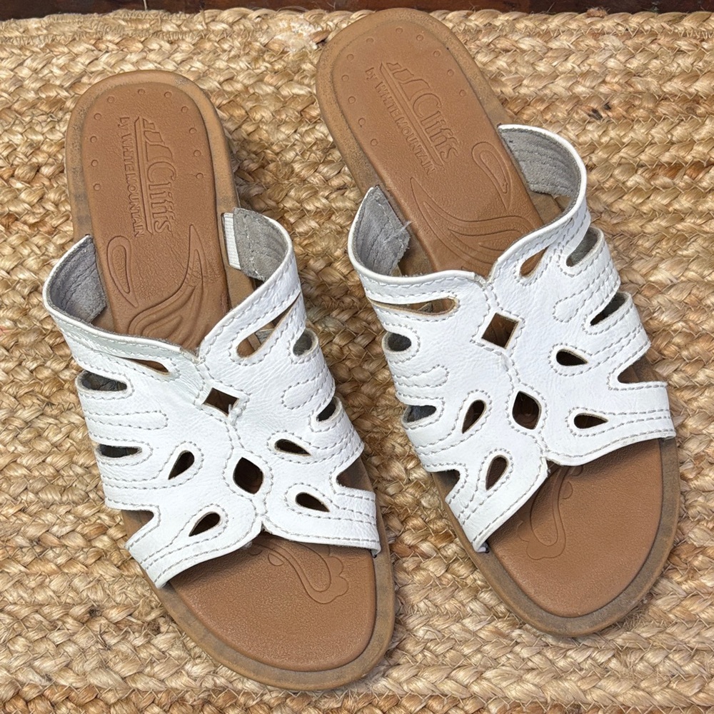 Cliffs by White Mountain Women's White and Tan Slide Leather Sandals- Size 8